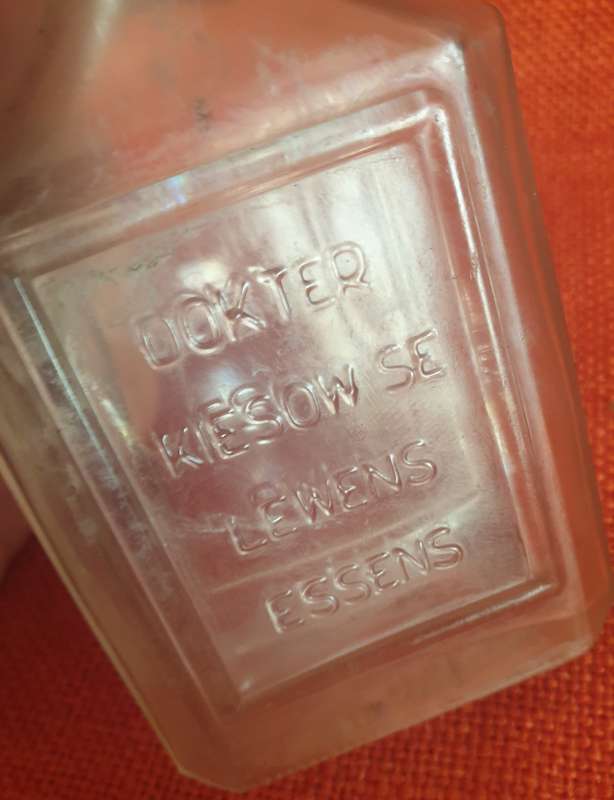 5 x Vintage Dr. Kiesow's Essence of Life/Lewens Essens bottles
