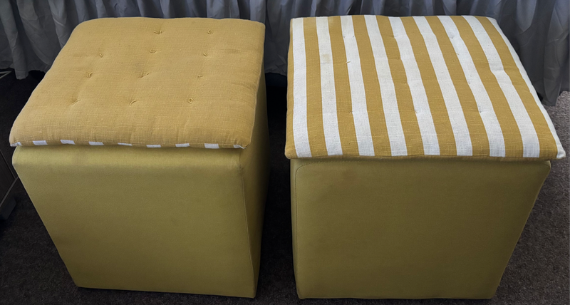 2x cubes/ ottomans