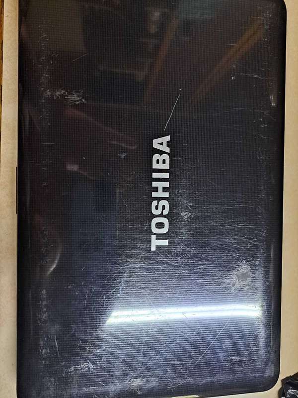 TOSHIBA Laptop