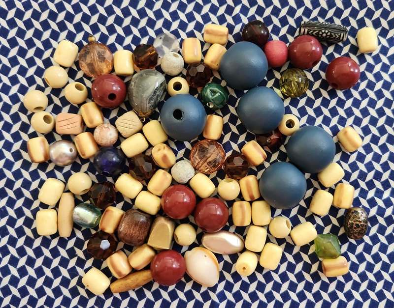 Beads Assorted Colorful beads for arts and craft projects