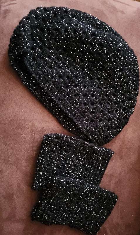 Crochet Beanie and Fingerless Gloves