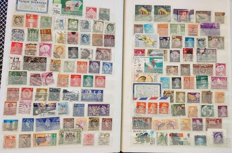 Stamp Album Hard Cover 16 Page 32 Sides  Mix World (NOT CHECKED)