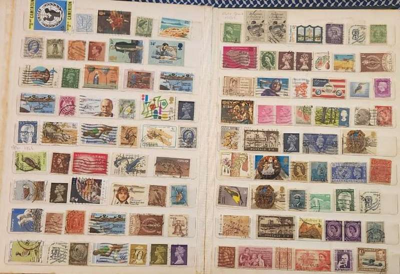 Stamp Album Hard Cover 8 Page 16 Sides  Mix World (NOT CHECKED)