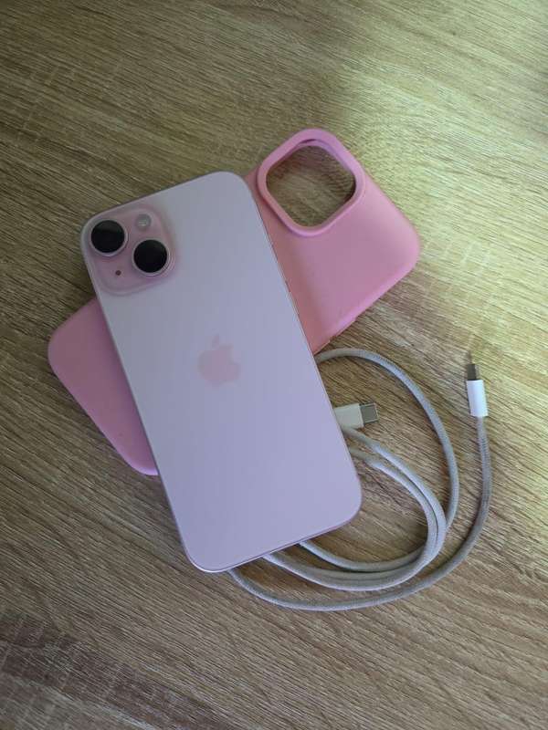 Apple iPhone 15 128GB Pink
