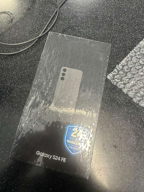*Brand New Sealed* Samsung Galaxy S24 FE 8GB/256GB Graphite