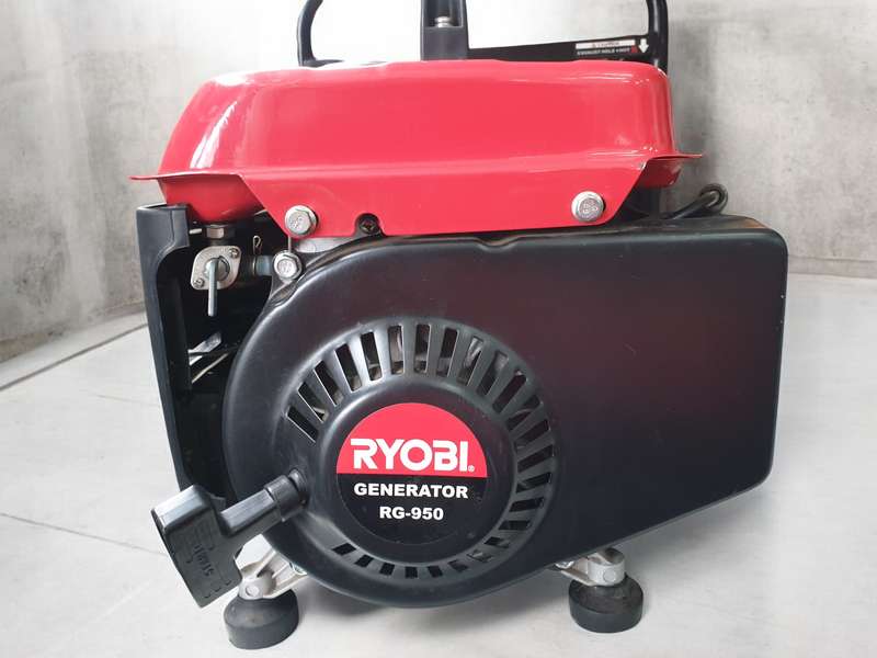 Ryobi RG-950 Generator 950 W 2-Stroke Pull-Start