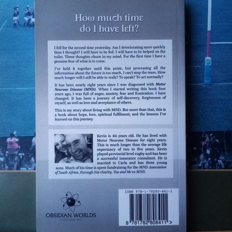 Dying to Live: A Comprehensive Guide to Living with Motor Neurone Disease  Essential Paperback for