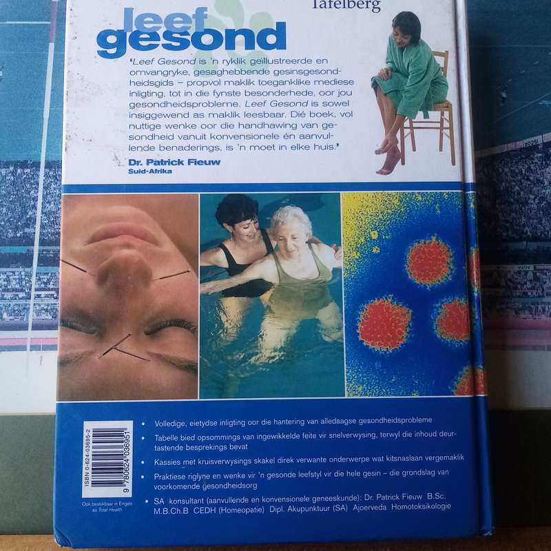 Hardcover "Leef Gesond" by Dr. David Peters  Essential Guide to Healthy Living