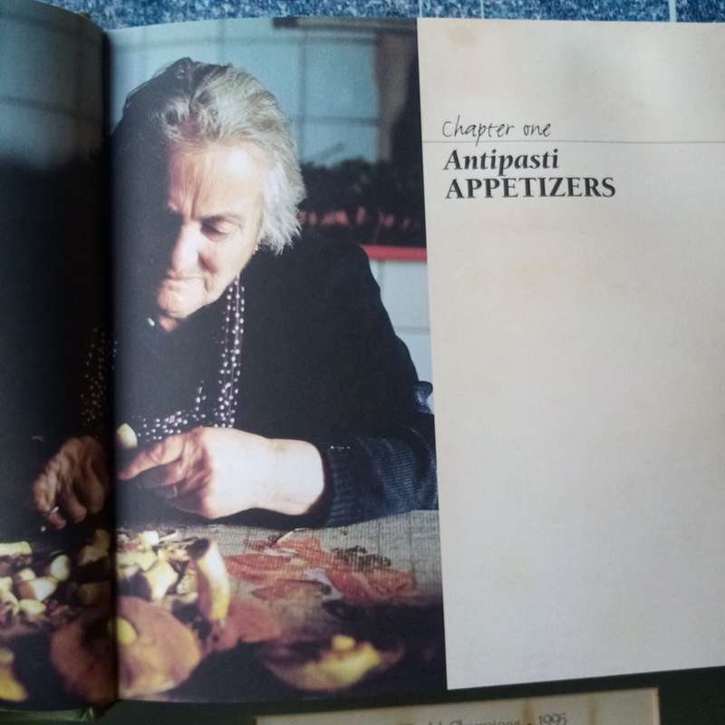 The Italian Mama's Kitchen: Authentic Recipes and Heartfelt Cooking by Katie and Giancarlo Caldesi