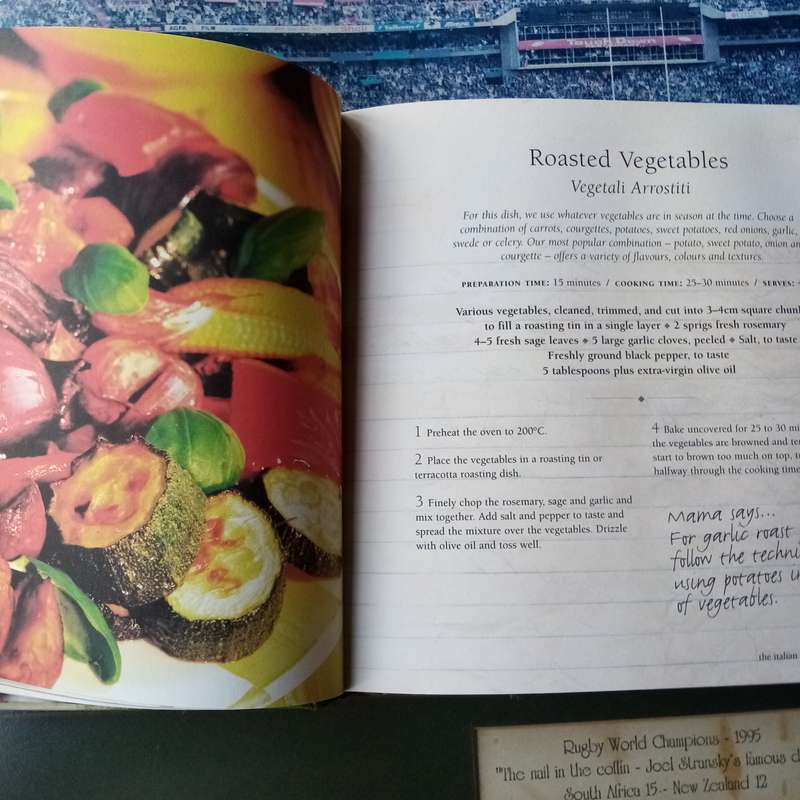 The Italian Mama's Kitchen: Authentic Recipes and Heartfelt Cooking by Katie and Giancarlo Caldesi