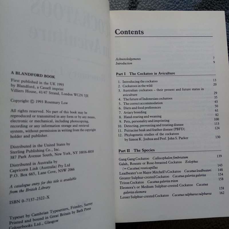 Cockatoos in Aviculture by Rosemary Low  Ultimate Guide for Bird Enthusiasts & Pet Owners