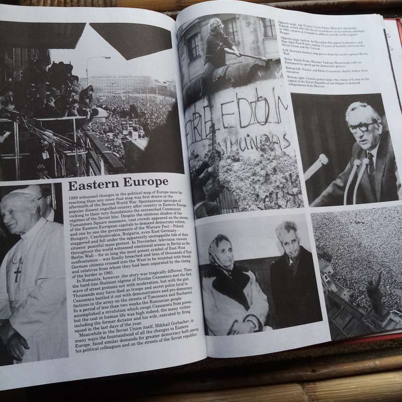Visual History: "Hamlyn Pictorial History of the 20th Century"  Captivating Images & Events