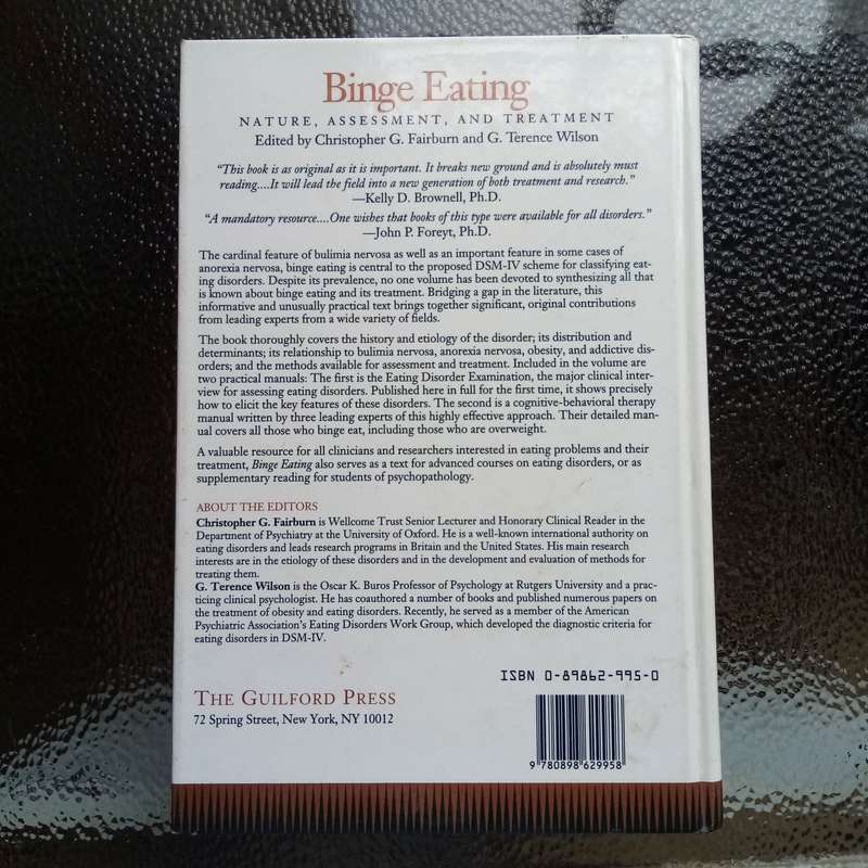 Binge Eating: Nature, Assessment, and Treatment by Christopher G. Fairburn - Expert Guide