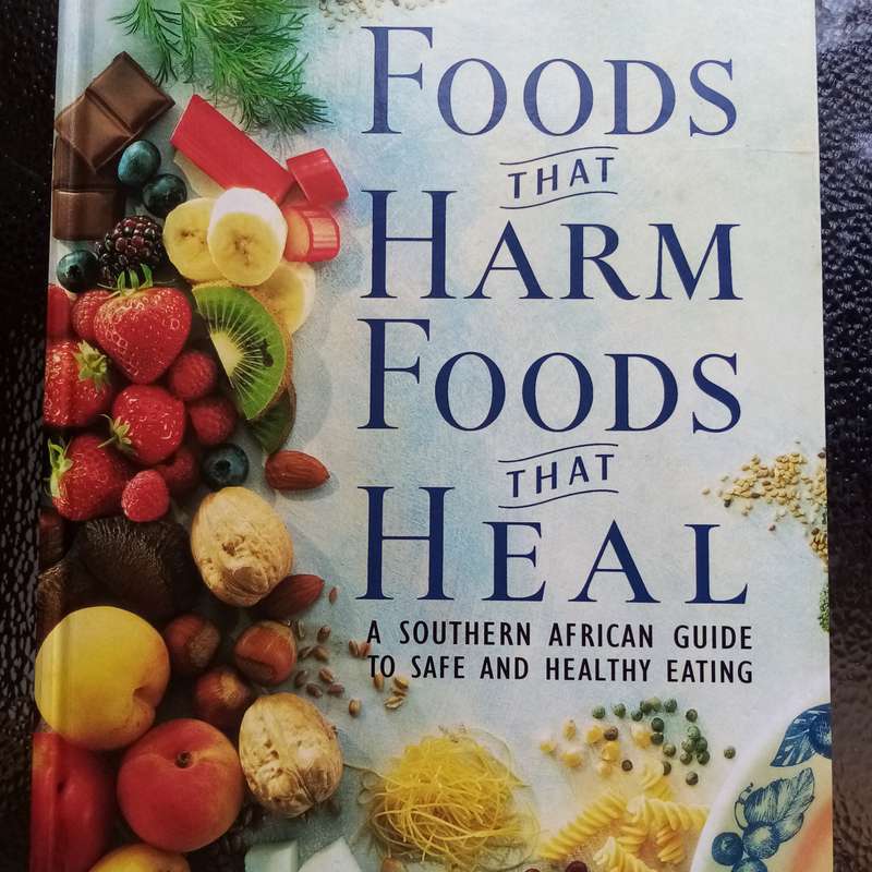 Reader's Digest "Foods That Harm, Foods That Heal" - Essential Guide to Nutrition