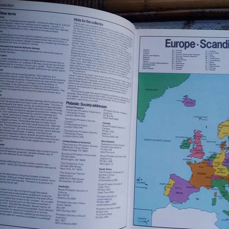 The Whole World Stamp Catalogue - Essential Guide to Current Stamps & Postal Items