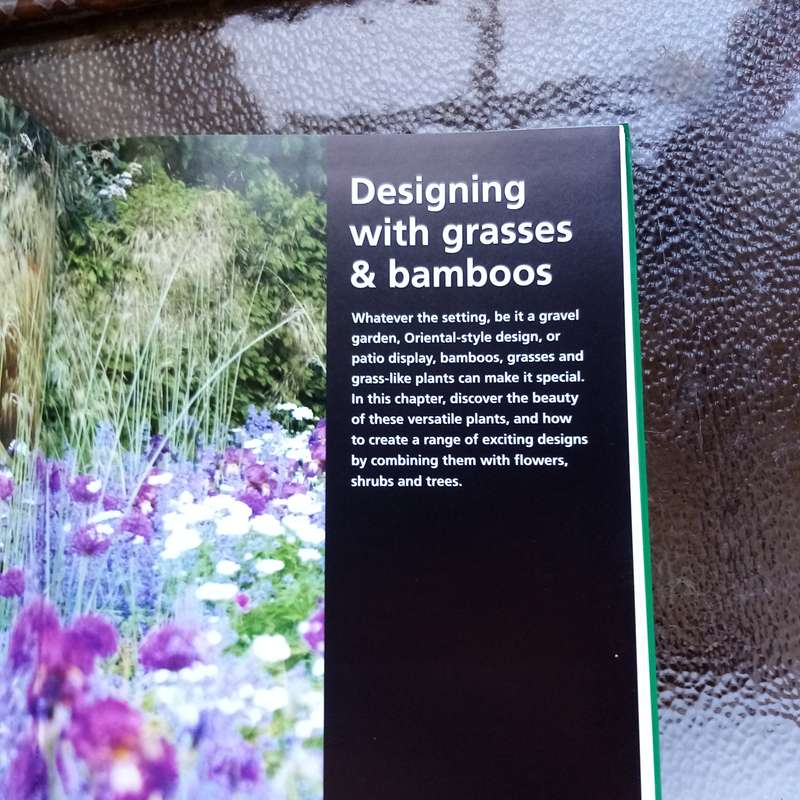 Bamboo and Grasses: A Definitive Guide from the Royal Horticultural Society