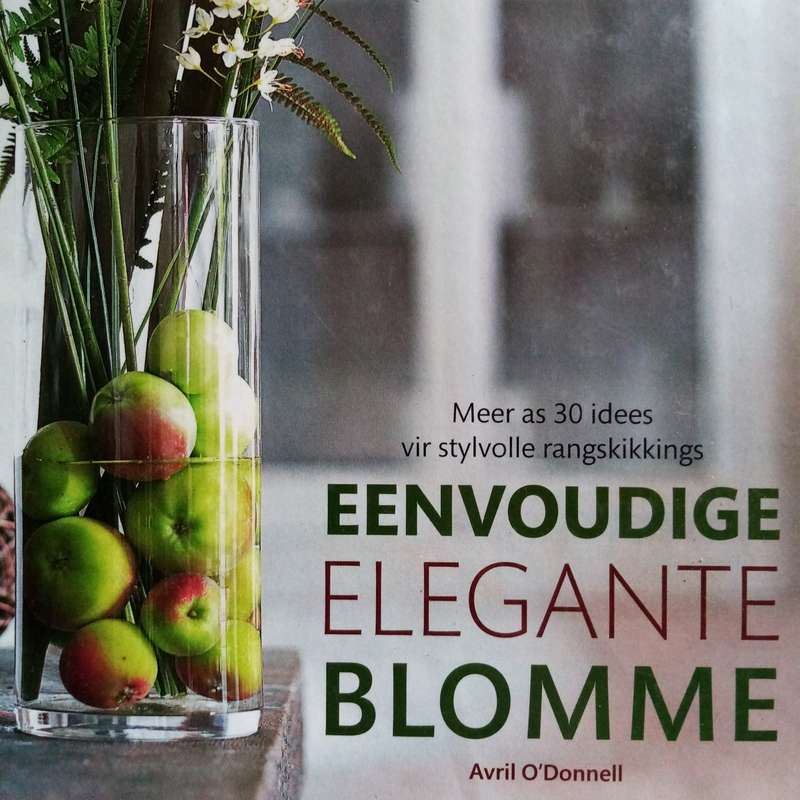 Eenvoudige Elegante Blomme deur Avril O'Donnell - Inspirerende Bloemskik Kuns