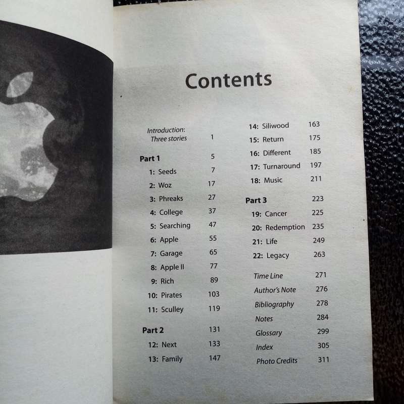 Steve Jobs: The Man Who Thought Different - An Inspiring Biography!
