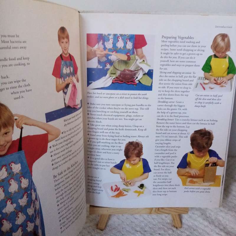 I Can Cook by Sarah Maxwell - Fun and Easy Recipes for Young Chefs