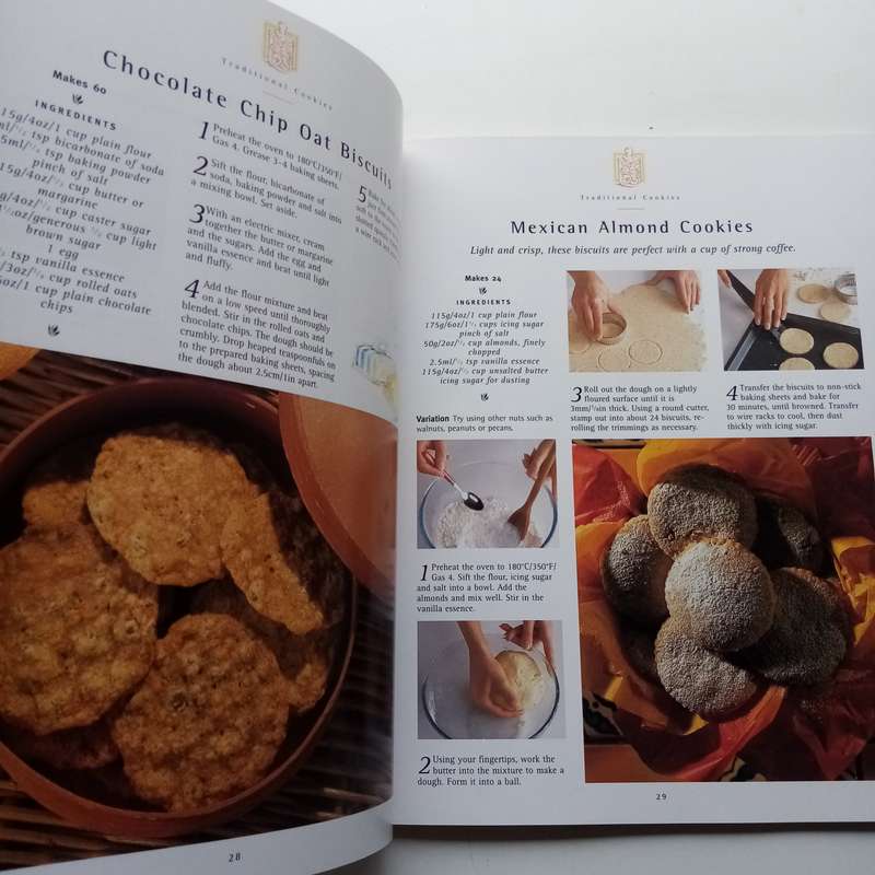 Fabulous Cookies by Hilaire Walden  Over 100 Delicious Recipes for Cookie Lovers