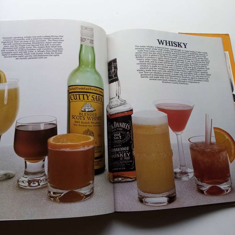 The Cocktail Book by Helen Spence  Classic & Modern Cocktails for Every Occasion