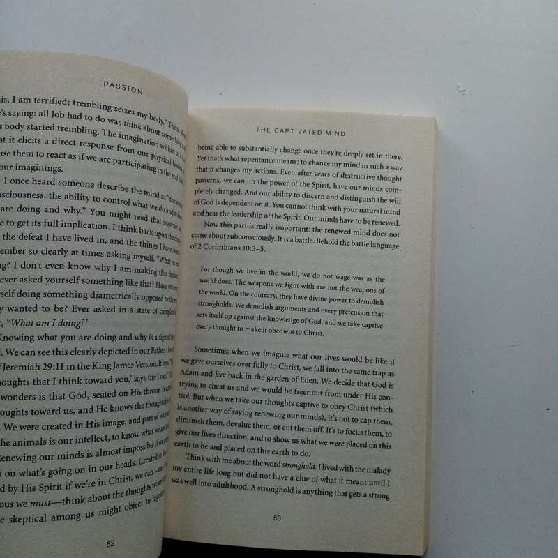 Passion: The Bright Light of Glory by Louie Giglio | Christian Faith and Inspiration