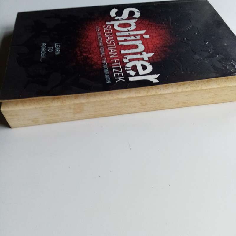 Splinter by Sebastian Fitzek | Paperback Psychological Thriller