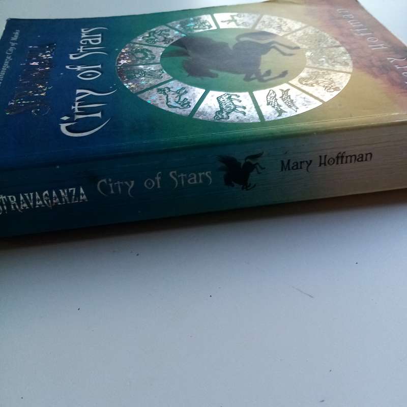 Stravaganza: City of Stars by Mary Hoffman | Fantasy Adventure | Time Travel & Romance