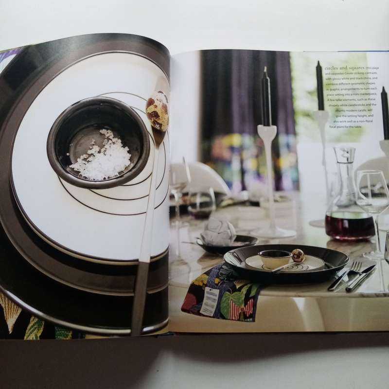 Transform Your Gatherings with Table Style: 101 Creative Ideas for Elegant and Affordable Entertain