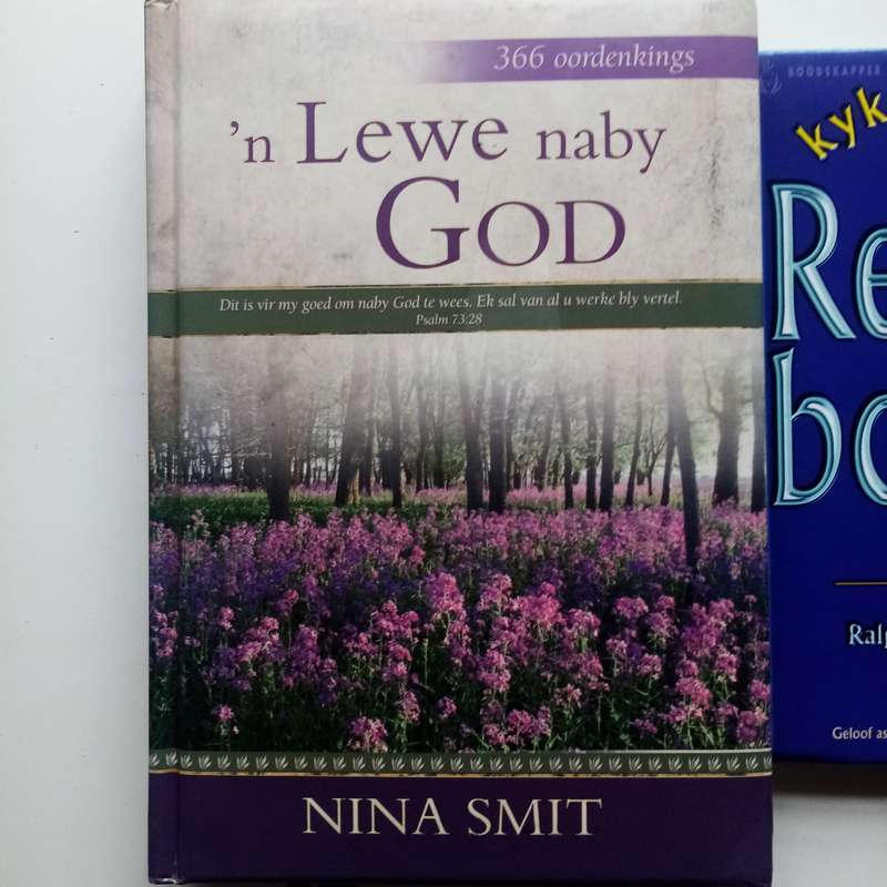 Christelike Boeke Bundel  Nina Smit Devotional, Kyk na die Reënboog, & Stilwordtye saam met God