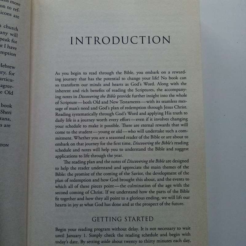 Discovering the Bible by Gordon L. Addington  Your Daily Bible Reading Companion for Deeper Underst