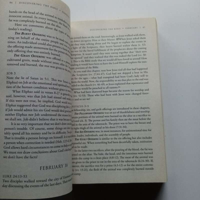 Discovering the Bible by Gordon L. Addington  Your Daily Bible Reading Companion for Deeper Underst
