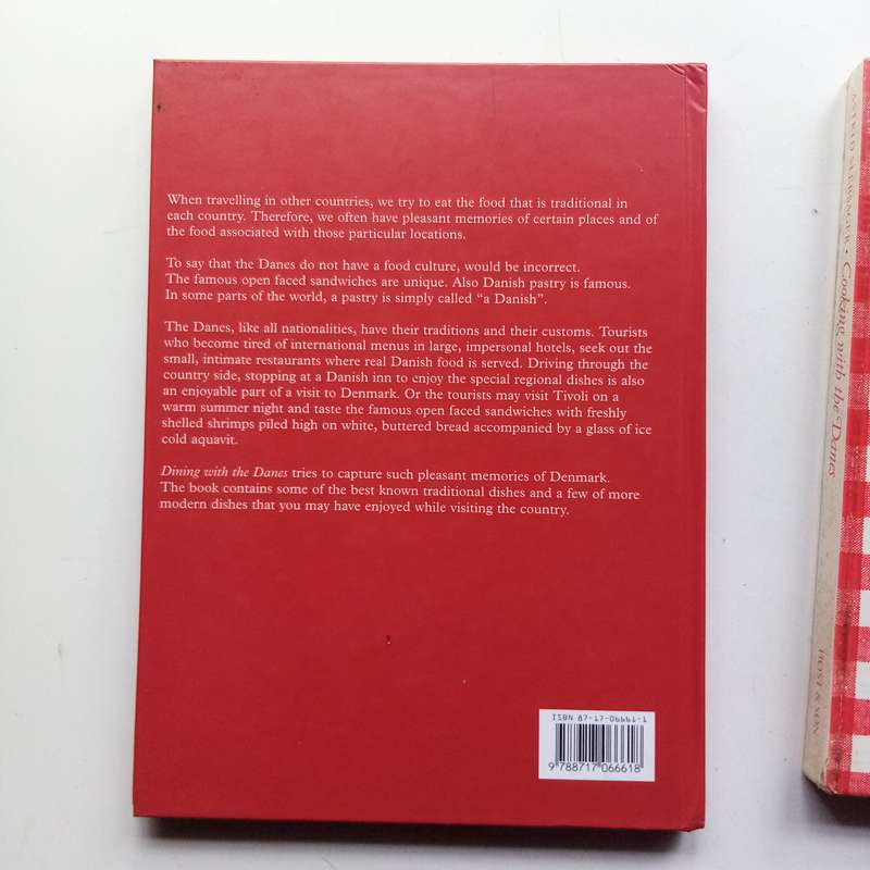 2 Book Bundle - Dining with the Danes, Lynn Andersen - Cooking with the Danes, Astrid Slebsager