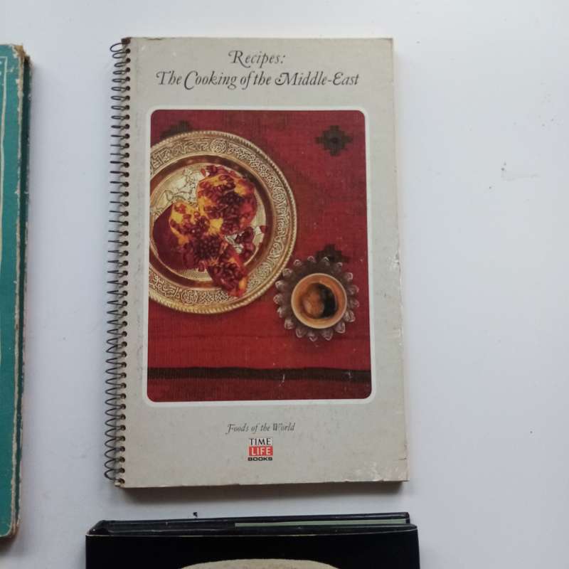 4 Book Bundle - Entertaining with Wines of the Cape, Cooking of the Middle East, Table Layout, Might