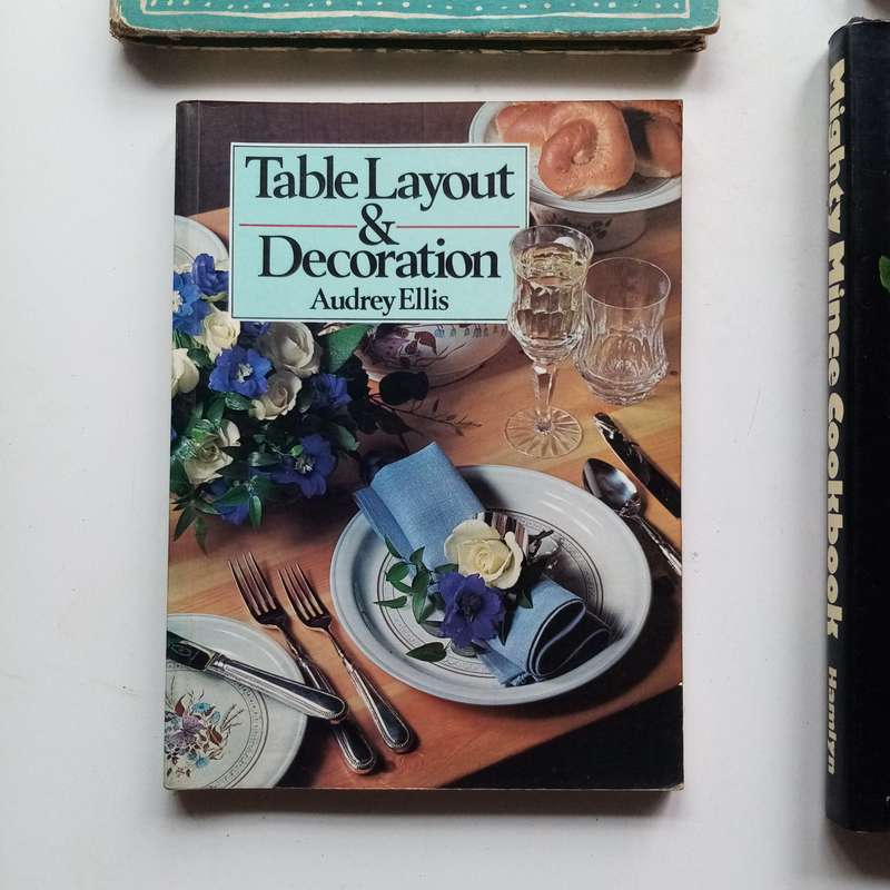 4 Book Bundle - Entertaining with Wines of the Cape, Cooking of the Middle East, Table Layout, Might