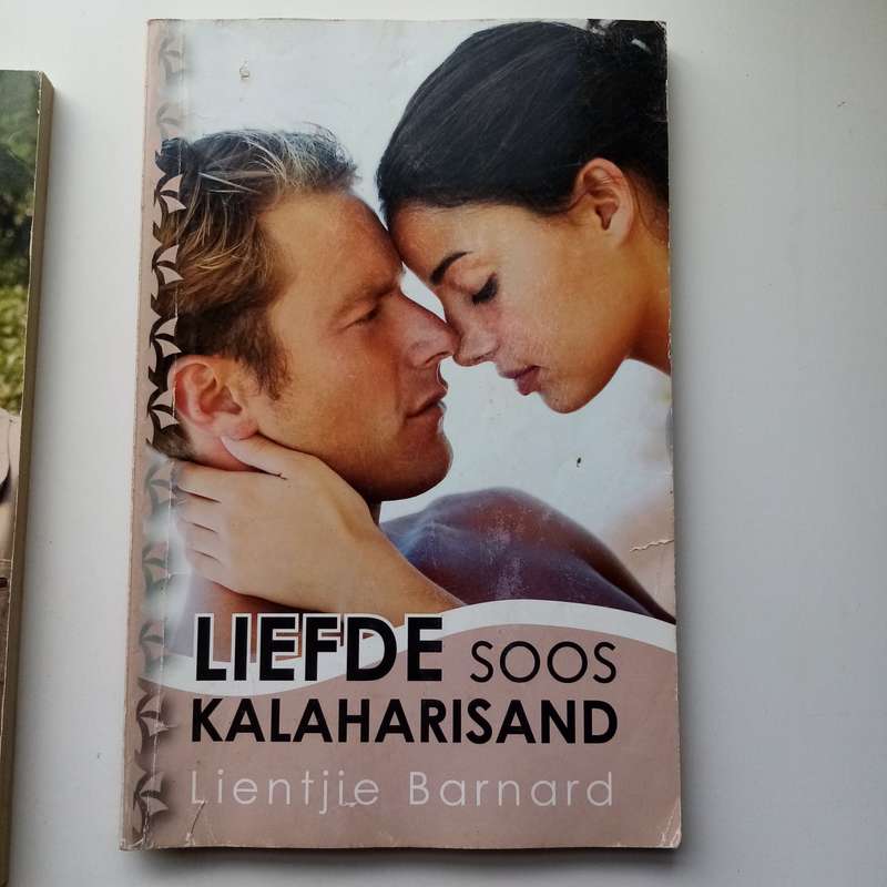 4 Boeke Bundel - Man van Vele Talente, Liefde soos Kalaharisand, Godin van die Wingerd, Losprys vir