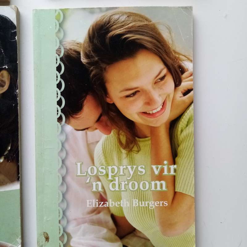 4 Boeke Bundel - Man van Vele Talente, Liefde soos Kalaharisand, Godin van die Wingerd, Losprys vir