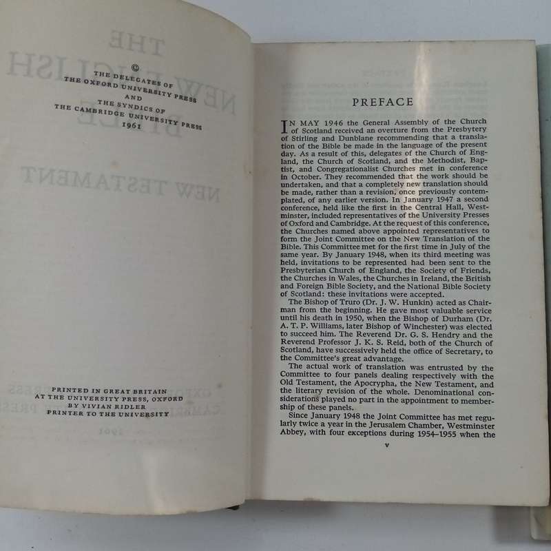 Vintage New English Bible New Testament Hardback & The Rainbow Through the Rain by Elvi Rhodes - 2 B