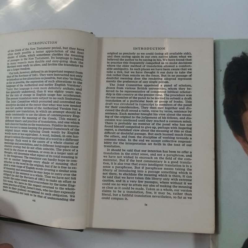 Vintage New English Bible New Testament Hardback & The Rainbow Through the Rain by Elvi Rhodes - 2 B