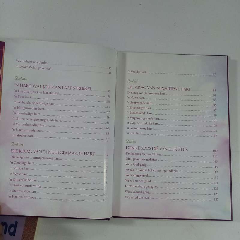 2 Boek Bundel - Geen Groter Liefde deur Robert Strand & Leef met Vertroue deur Joyce Meyer