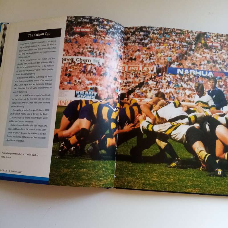 Blue Bulls: 70 Years of Glory  Gerhard Burger & Wim Van der Berg (Hardcover)