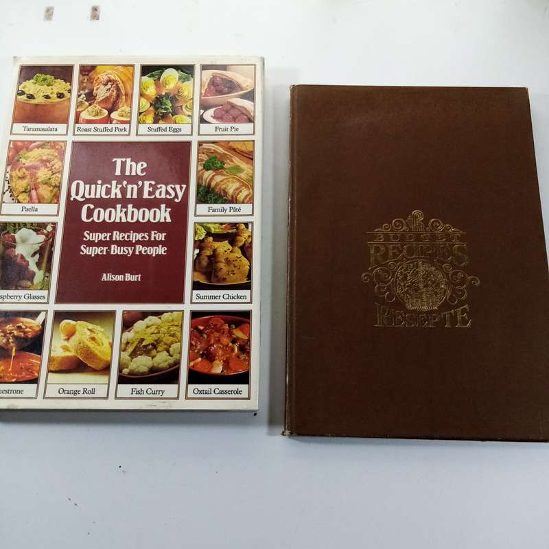 2-Book Vintage Bundle: Budget Recipes & The Quick 'n Easy Cook Book by Alison Burt
