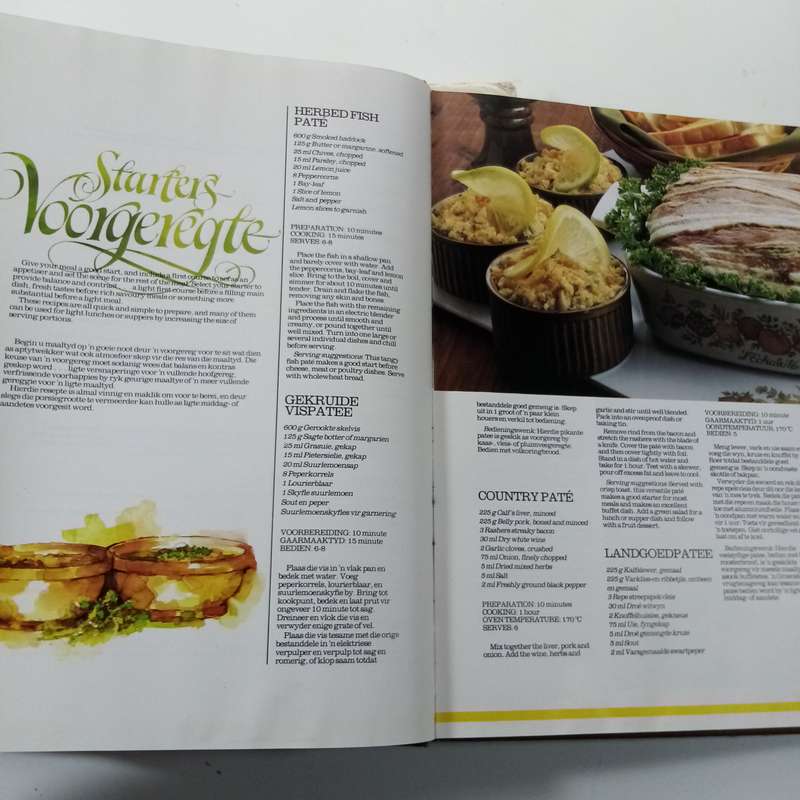 2-Book Vintage Bundle: Budget Recipes & The Quick 'n Easy Cook Book by Alison Burt