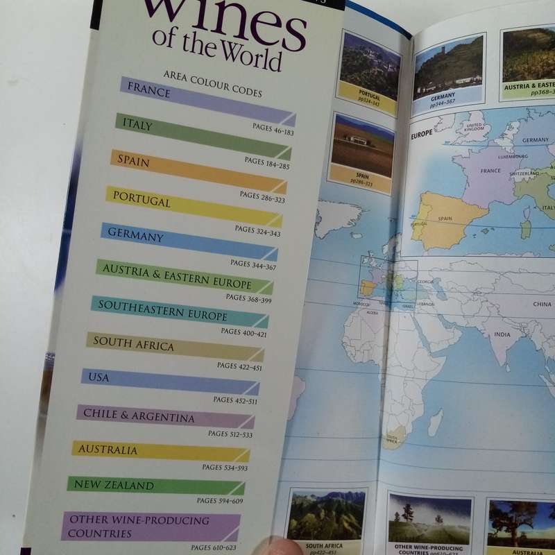 Wines of the World: Your Essential Handbook (EYEWITNESS COMPANION GUIDES) - A Comprehensive Wine Gui