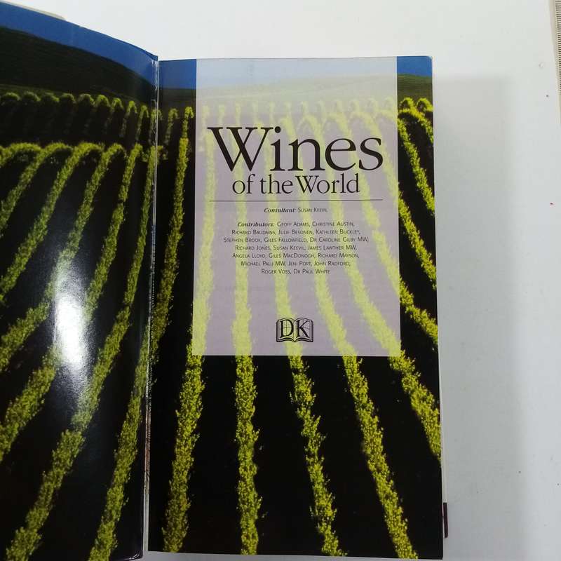 Wines of the World: Your Essential Handbook (EYEWITNESS COMPANION GUIDES) - A Comprehensive Wine Gui