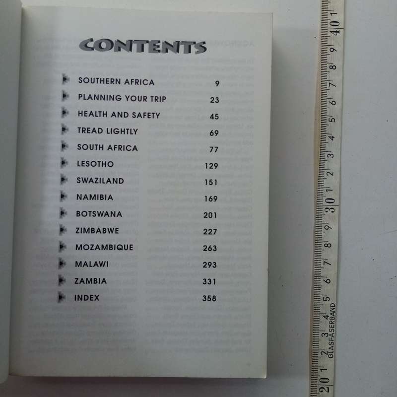 Southern Africa on a Budget  Jennifer Stern (Travel Guide, Paperback)