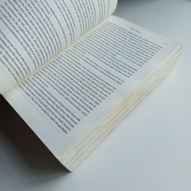 The Snowball: Warren Buffett and the Business of Life  by Alice Schroeder