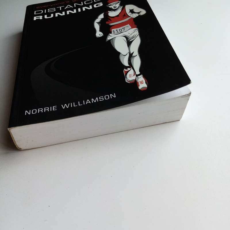 Everyone's Guide to Distance Running by Norrie Williamson  Essential Running Handbook