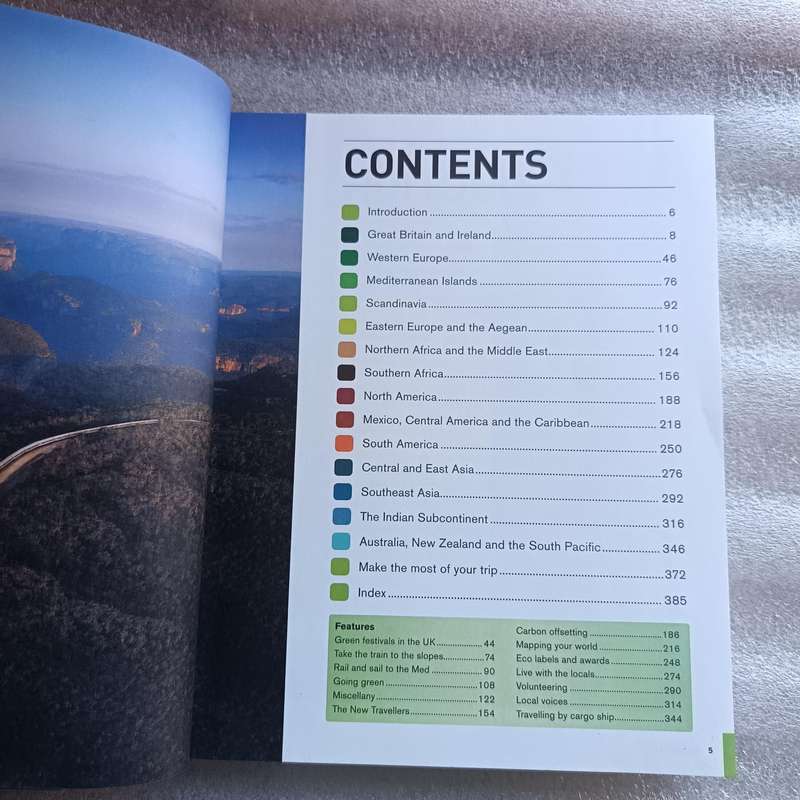 Clean Breaks: 500 New Ways to See the World by Jeremy Smith & Richard Hammond | EcoAware Travel Adv