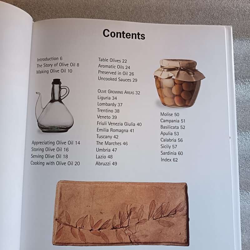Olive Oil: An Italian Pantry by Leonardo Romanelli  Fully Illustrated Hardcover Guide